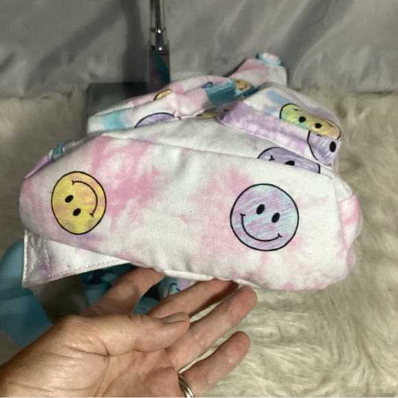 No Boundaries Smiley Faces Tie Dye Sling Pack Backpack - Picture 7 of 9